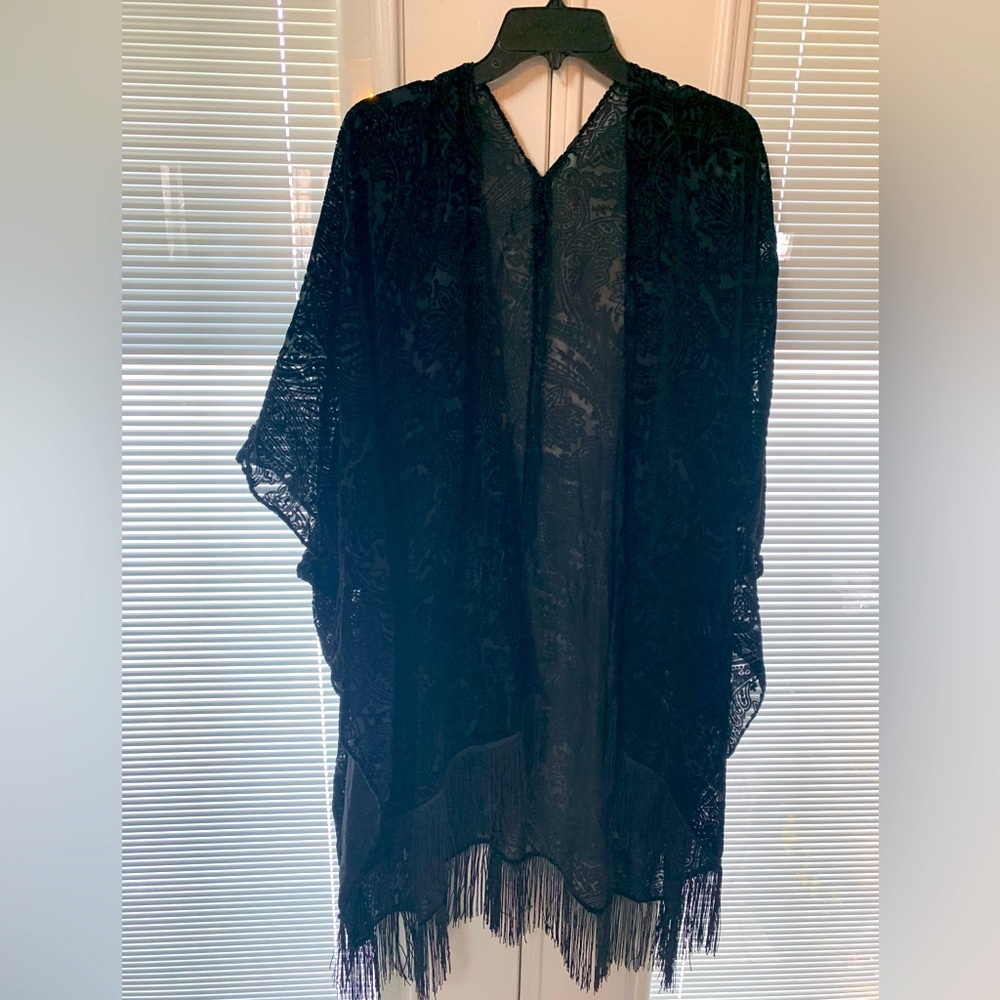 Women’s Lovestitch Brand Black Burnout Velvet Kimono with Tassels. One Size.